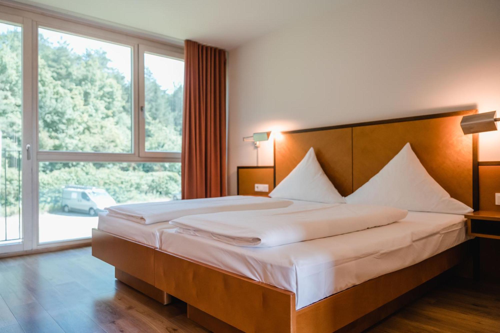 Hotel Hegau Ost Энген Экстерьер фото
